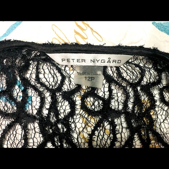 Peter Nygård sleeveless black lace top, size 12 P. - Picture 4 of 4